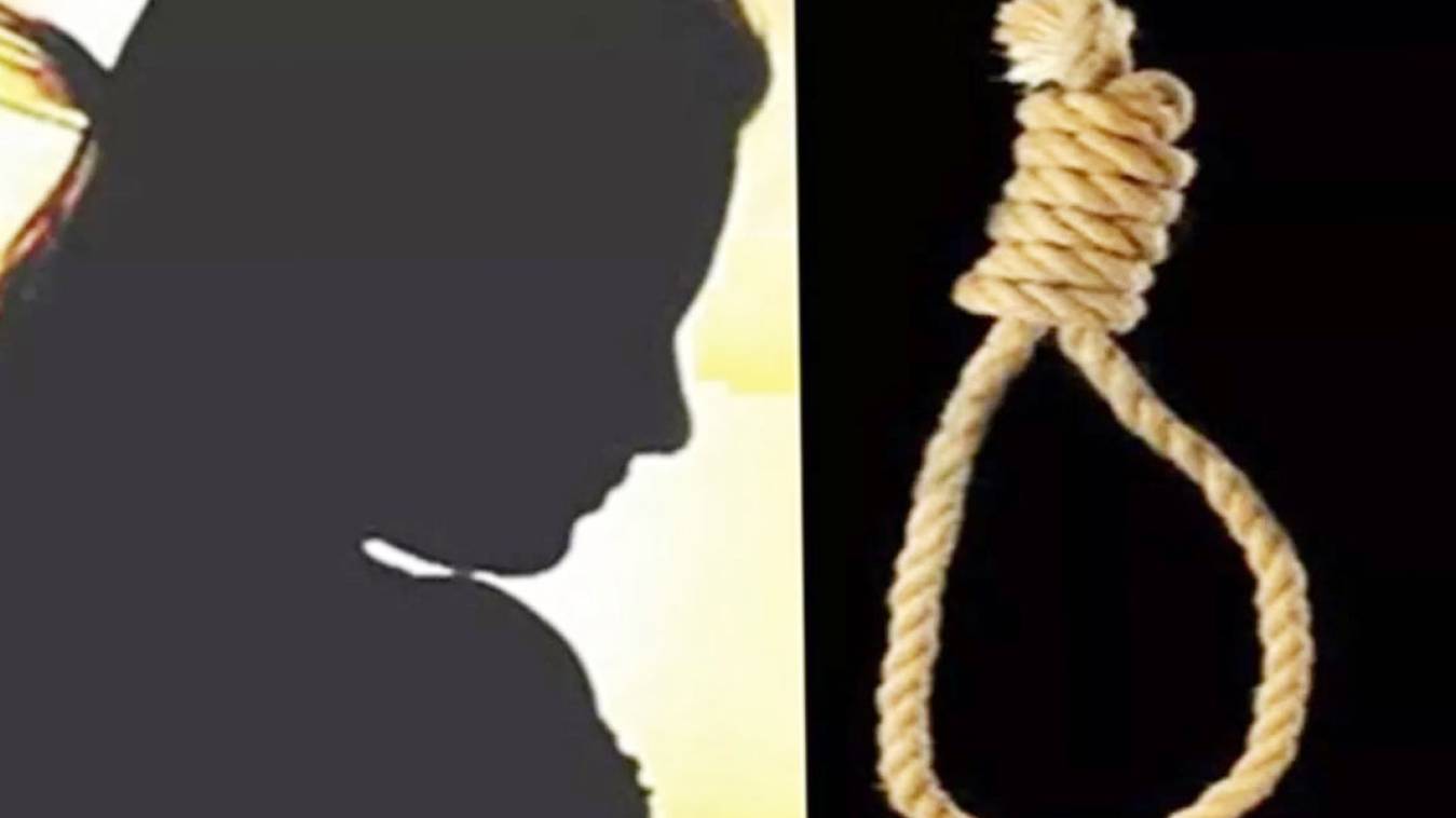 छात्रा का फंदे से लटकता मिला शव