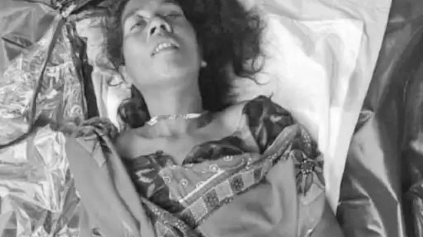 वाराणसी-प्रयागराज हाईवे के किनारे मिला महिला का शव: पुलिस सीसीटीवी की कर रही जांच