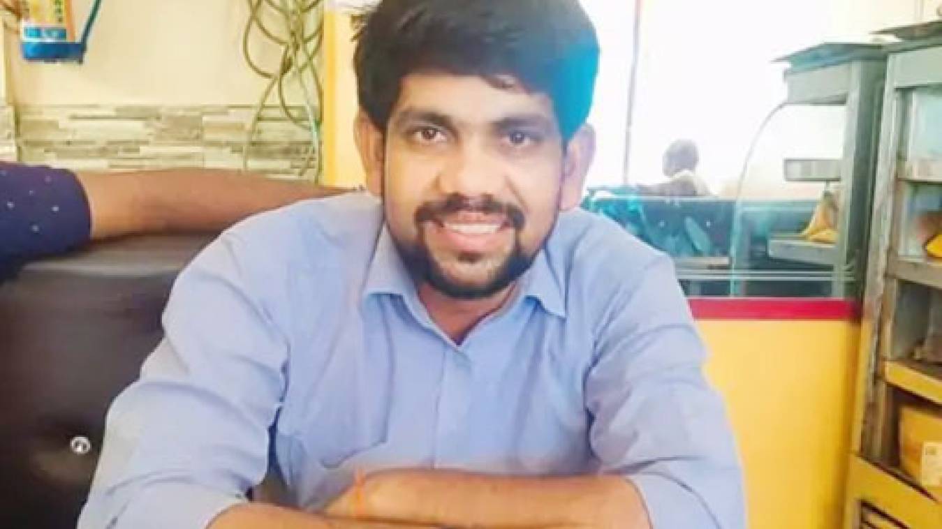 हादसे में युवक की  मौत , ट्रक की टक्कर के बाद टायर के नीचे आया