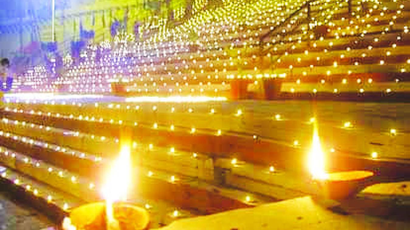 काशी में देव दीपावली तक होटल्स, गेस्ट हाउस फुल