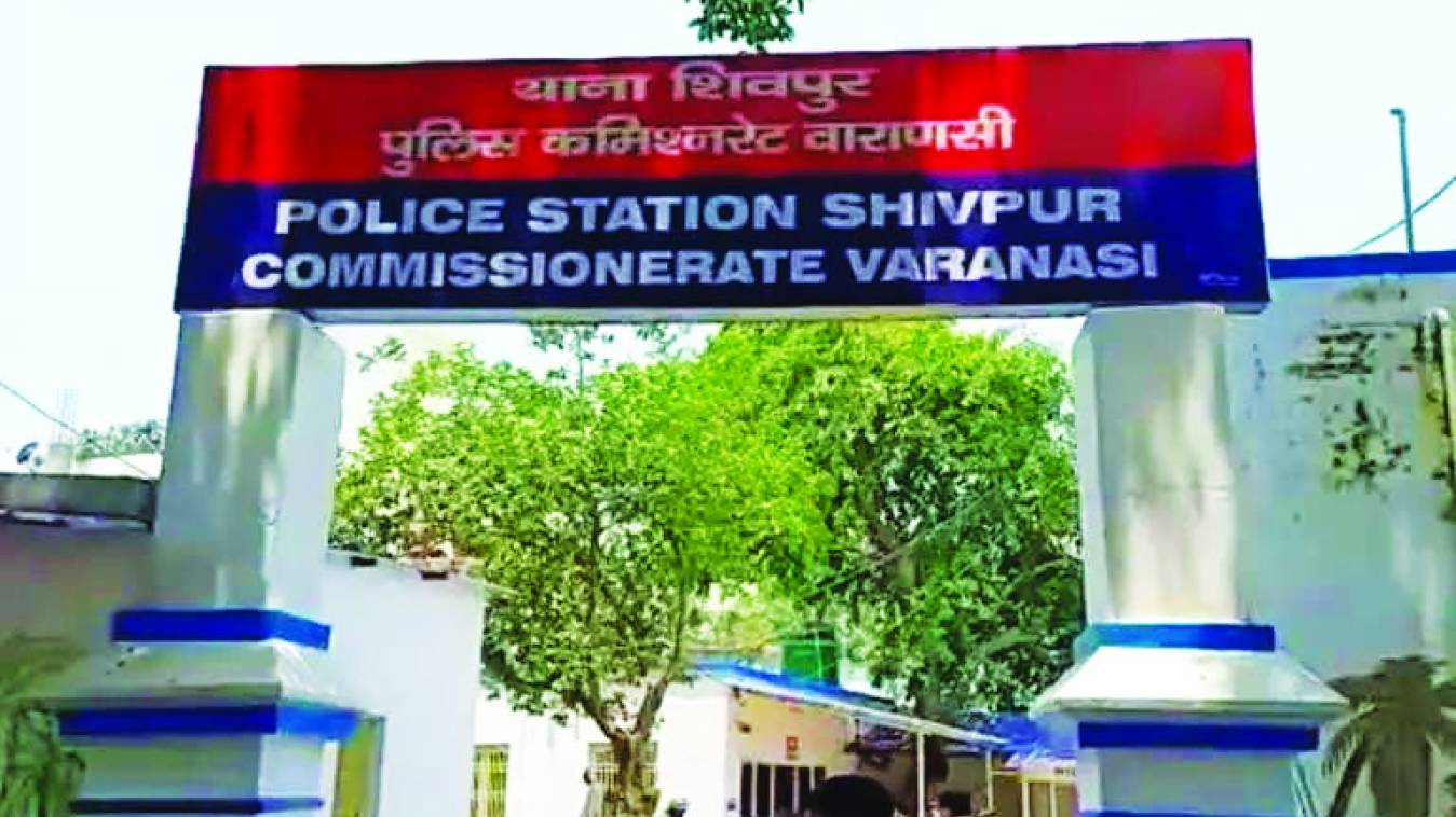 योगी जी के थानेदार से नहीं संभल रहा थाना !