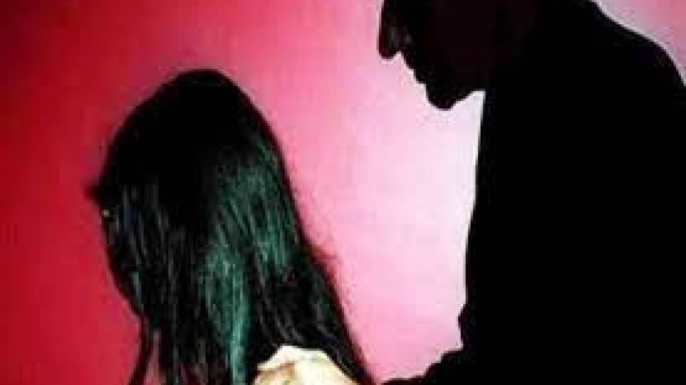 पांच साल तक दुष्कर्म, शादी के दिन मोबाइल बंद कर प्रेमी गायब