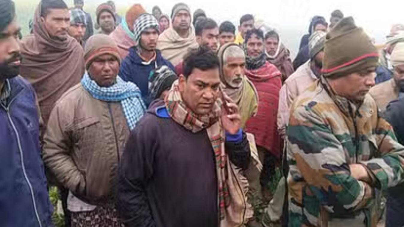 ट्यूबवेल पर सो रहे किसान की संदिग्ध परिस्थितियों में हत्या, परिजनों का रो-रोकर बुरा हाल 