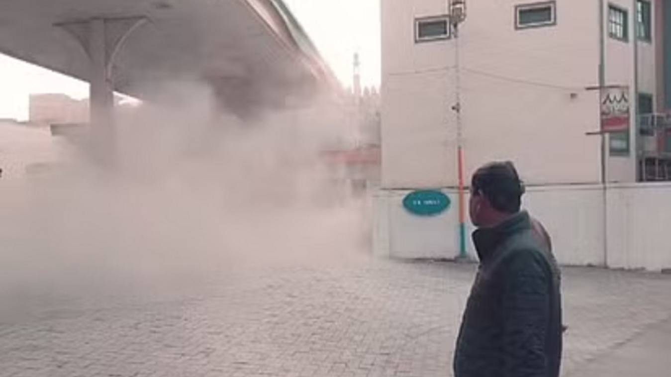 वाराणसी में पेट्रोल पंप पर लगी आग: वेल्डिंग की चिंगारी बनी थी ज्वाला, सड़क पर मची अफरा-तफरी