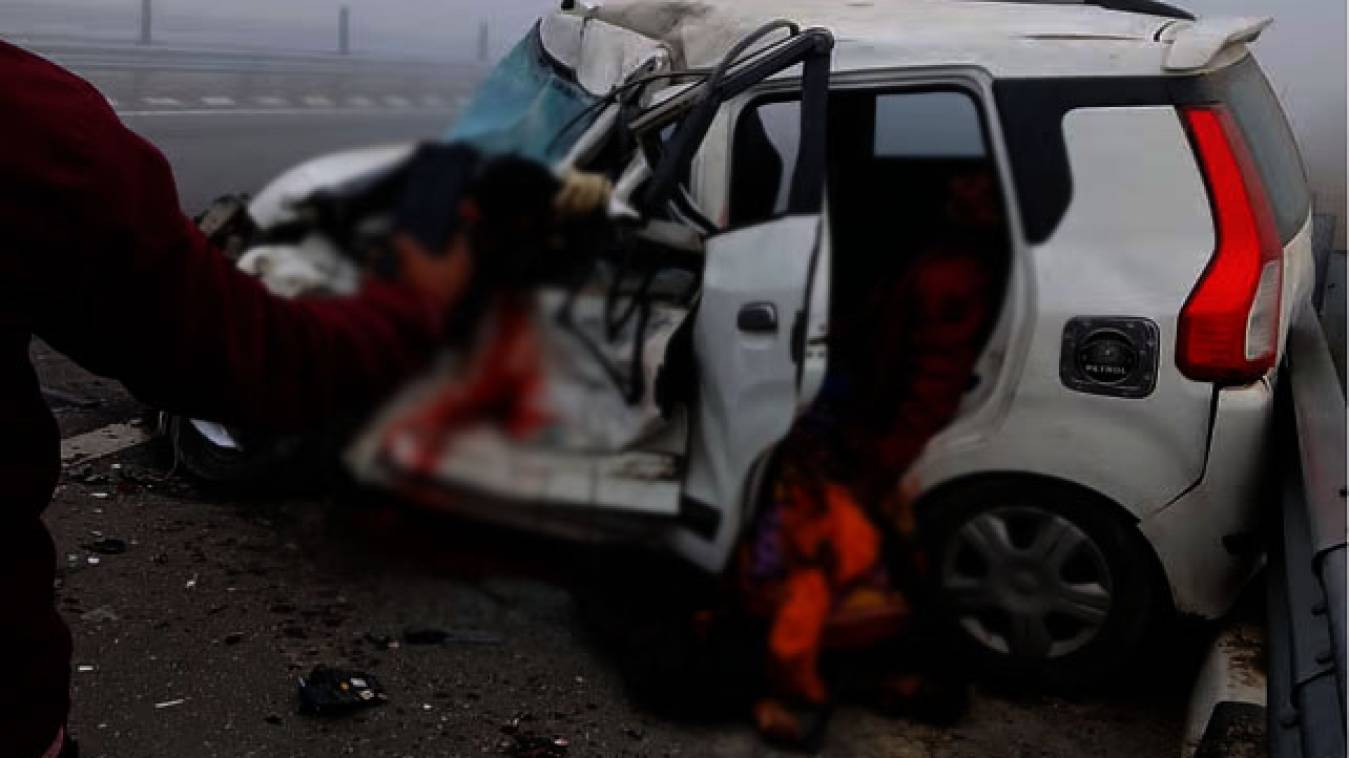  सड़क दुर्घटना में तीन लोगों की मौत, नहीं हो सकी पहचान 