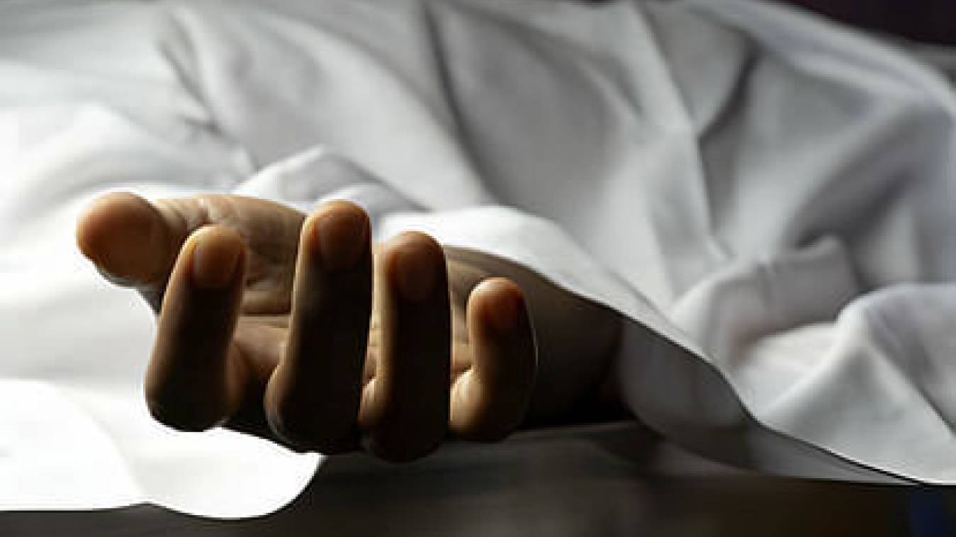 पेट्रोल पंप के पास मिली महिला की लाश