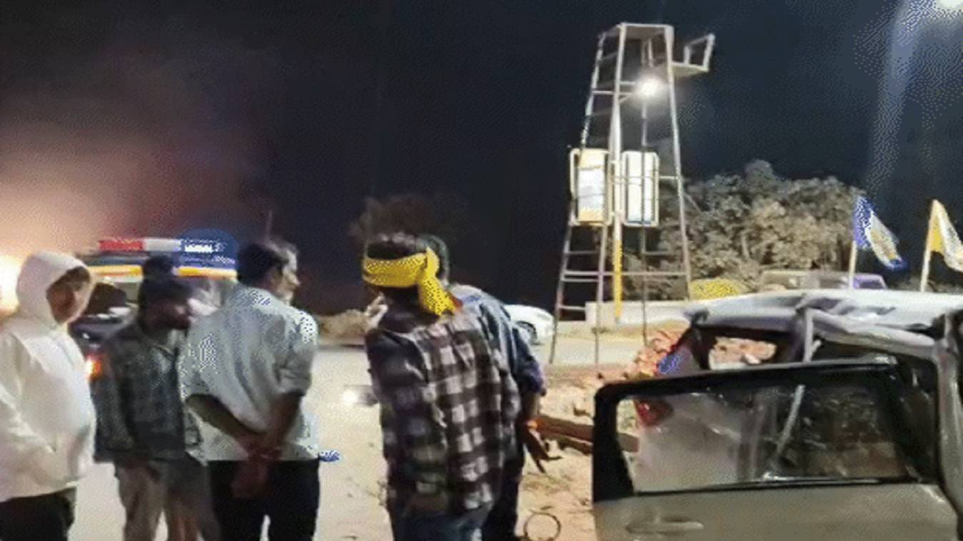  मिर्जापुर में बड़ा हादसा, महाकुंभ से वाराणसी जा रहे 4 श्रद्धालुओं की मौत और तीन घायल