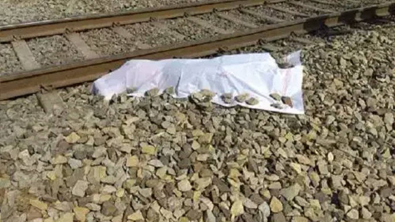 वाराणसी में छात्रा ने ट्रेन से कटकर दे दी जान, पेपर खराब हुआ तो घरवालों ने लगाई थी फटकार