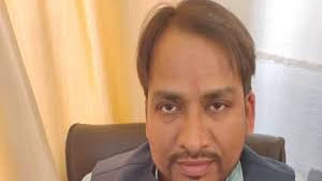  सेल टैक्स विभाग के बाबू 10000 हजार रुपये घूस लेते गिरफ्तार, एंटी करप्शन टीम ने की कार्रवाई