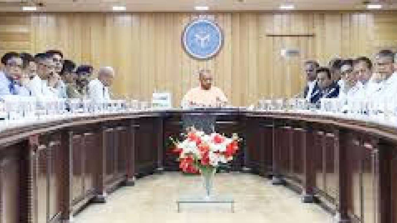 प्रदेश में तेजी से बढ़ रहे तापमान पर सीएम योगी ने अधि‍कार‍ियों को द‍िए ये न‍िर्देश