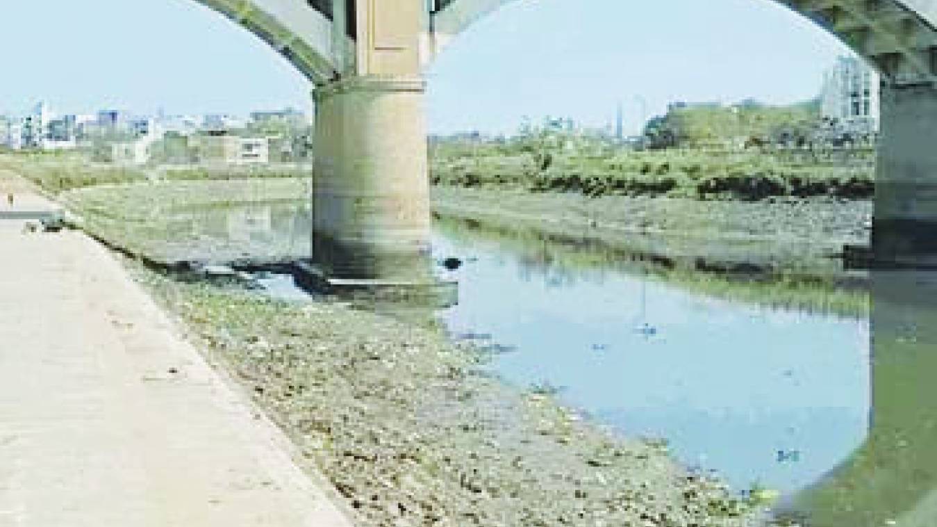 हकीकत को आईना दिखाती वाराणसी की सेकेंड लाइफ लाइन