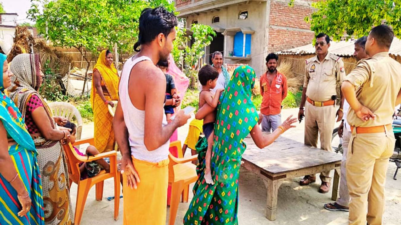 बलिया में दोहरे हत्याकांड के आरोपी ने बुजुर्ग पर धारदार हथियार किया हमला