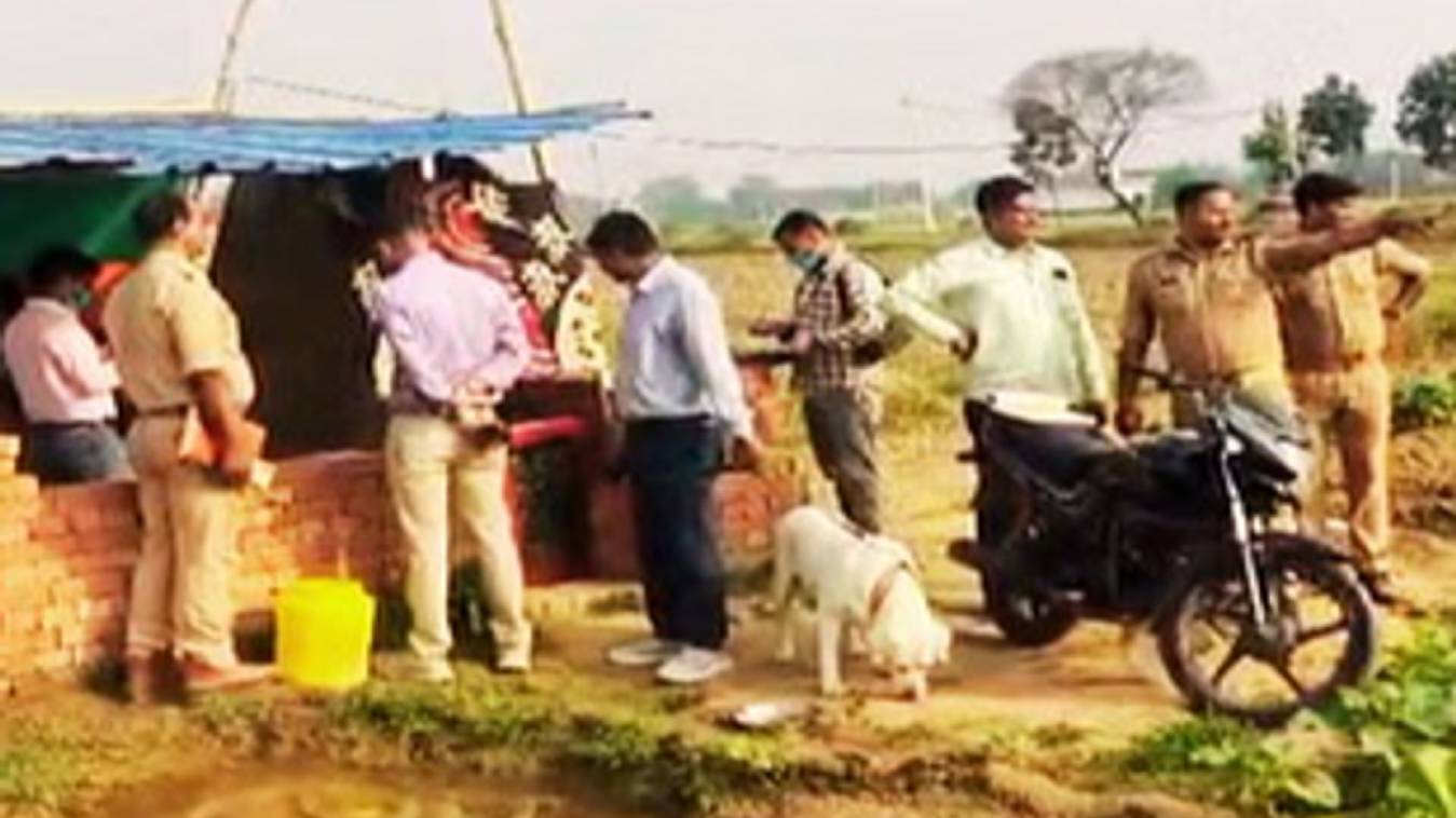 वाराणसी में पति ने पत्नी को पीट-पीटकर उतारा माैत के घाट, गिरफ्तार 