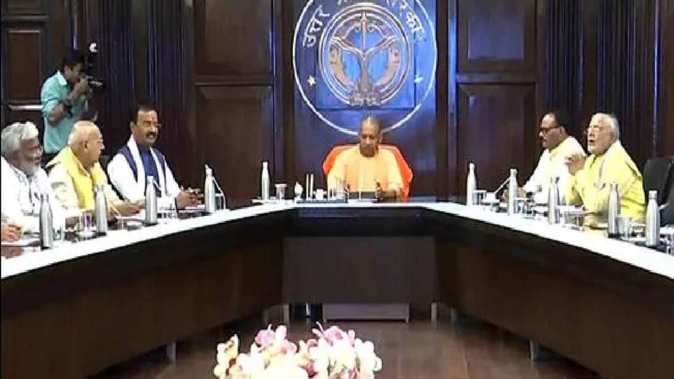 योगी कैबिनेट बैठक में इन 10 प्रस्तावों को मिली मंजूरी, अग्निवीरों को 20% आरक्षण, ओडीओपी 2.0 को हरी झंडी...