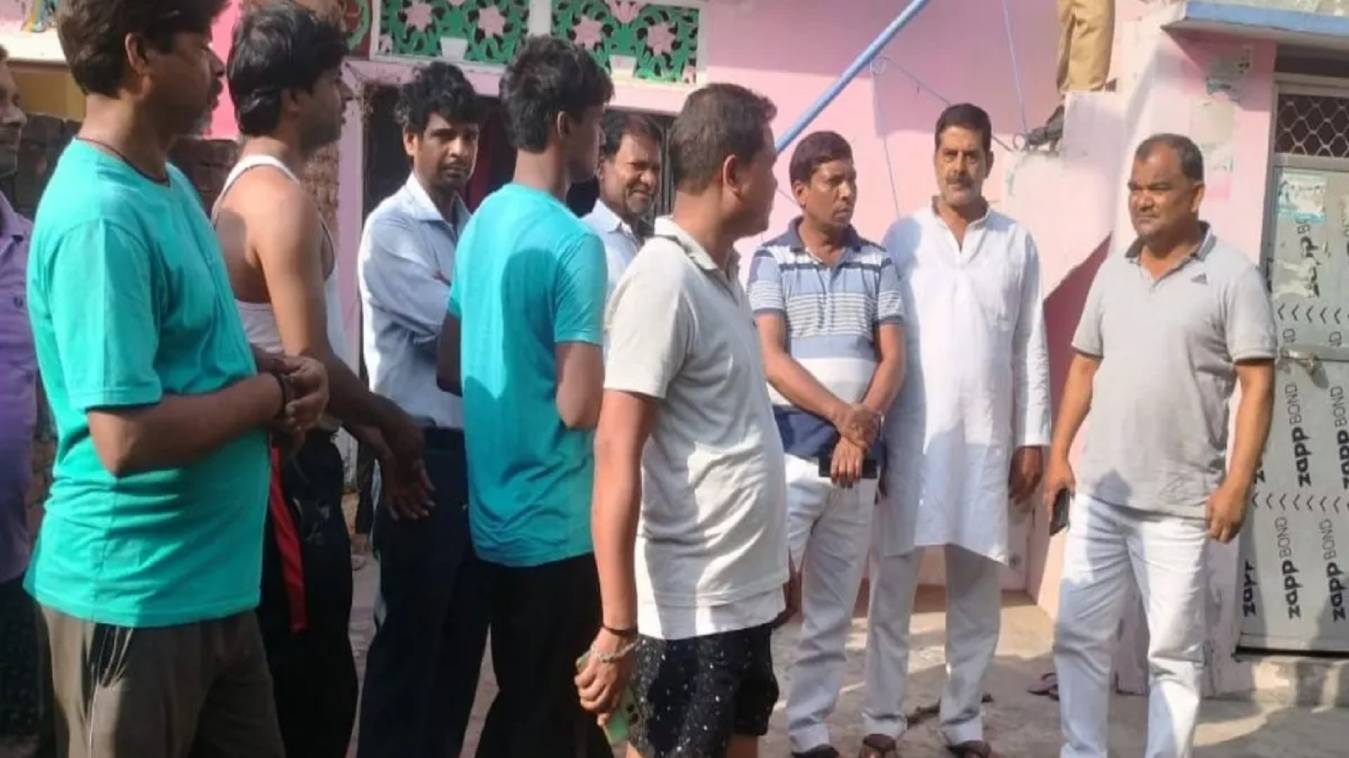 अफेयर के शक में प्रेग्नेंट पत्नी की गला रेतकर हत्या, थाने पहुंचा पति, बोला- साहब उसे मार दिया...लाश जाकर उठा लो