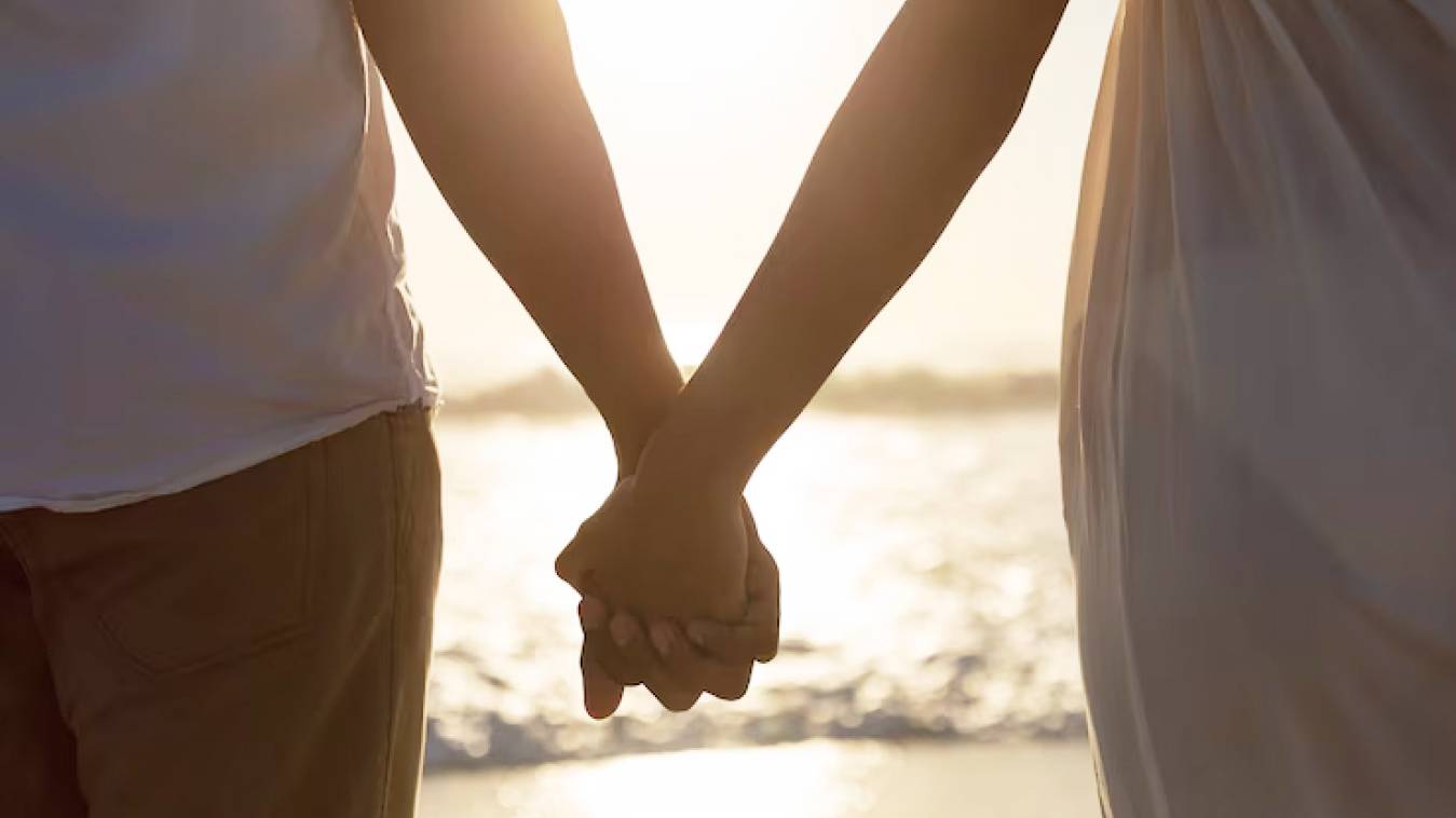 धोखेबाज प्रेमी : इतने साल का प्यार, फिर जबरन गर्भपात और अब छोड़कर फरार, पुलिस ढूंढ रही 