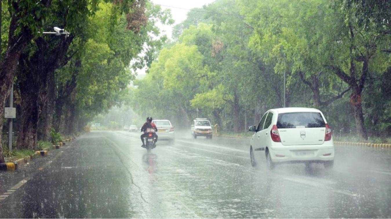 जल्द मिलने वाली है भीषण गर्मी से निजात....17 से 19 जून तक इन राज्यों में होगी झमाझम बारिश