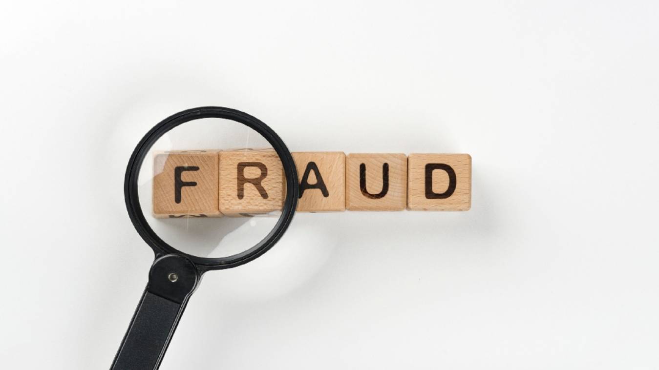 वाराणसी में फ्लैट दिलाने के नाम पर सिपाही से 15 लाख की धोखाधड़ी, विक्रांत फाइनेंशियल सर्विसेज संचालक पर आरोप