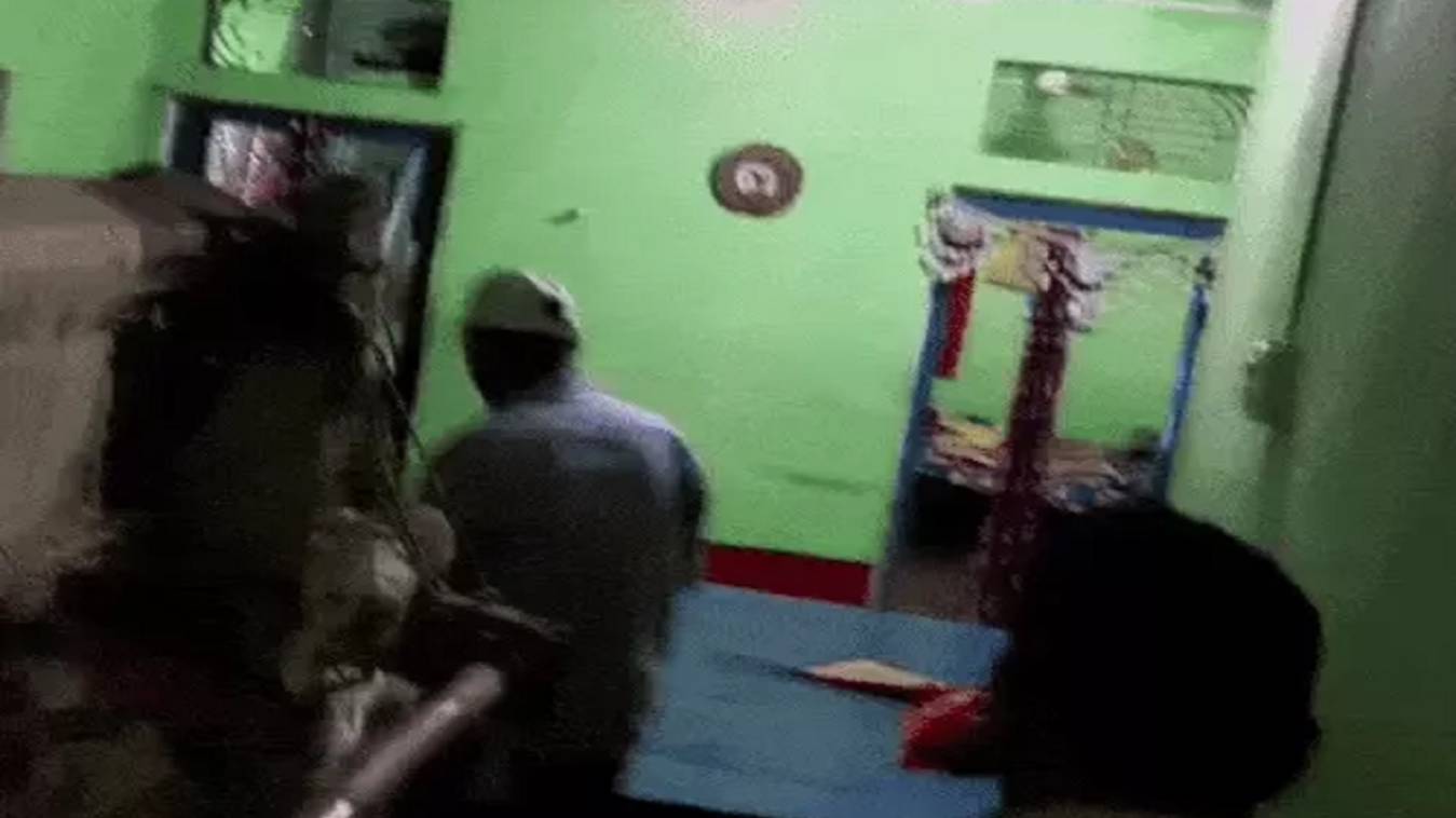 वाराणसी में ननिहाल आयी बच्ची का तालाब में शव मिलने से कोहराम, परिजनों ने जताई हत्या की आशंका, जांच में जुटी पुलिस 