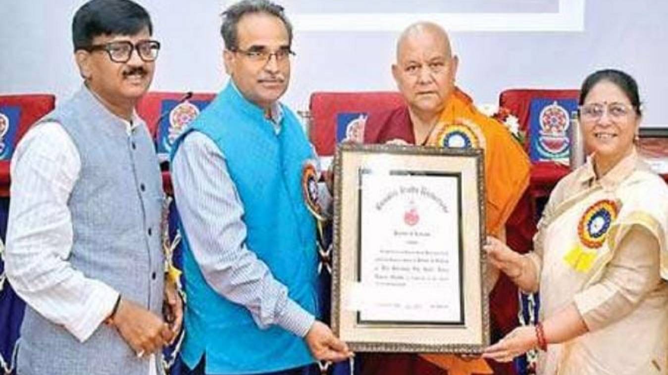 बीएचयू ने दलाईलामा को पुनः दिया 'डॉक्टर ऑफ लेटर्स' सम्मान