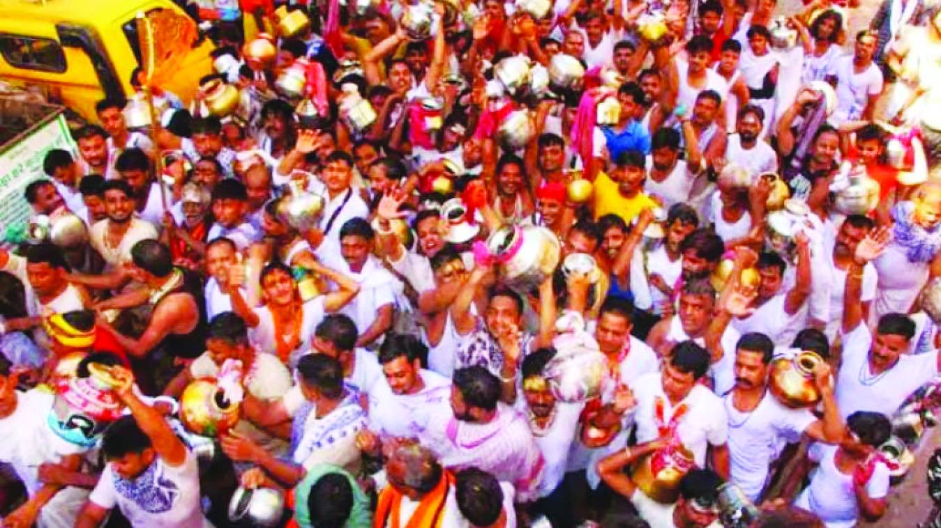 हर-हर बम-बम की जयकारों से गूंजा शिवपुरी का कोना कोना