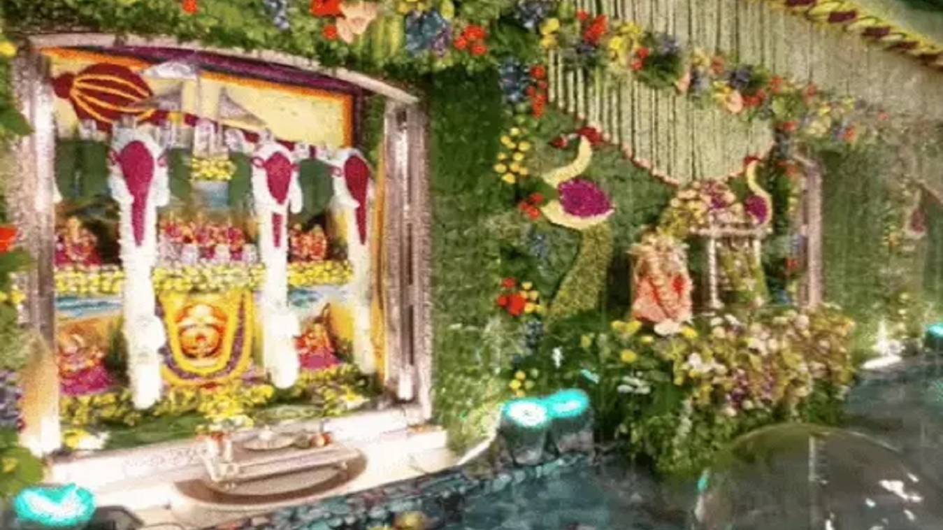 त्रिदेव मंदिर में जलविहार शृंगार की अनुपम झांकी, भक्तों का उमड़ा सैलाब