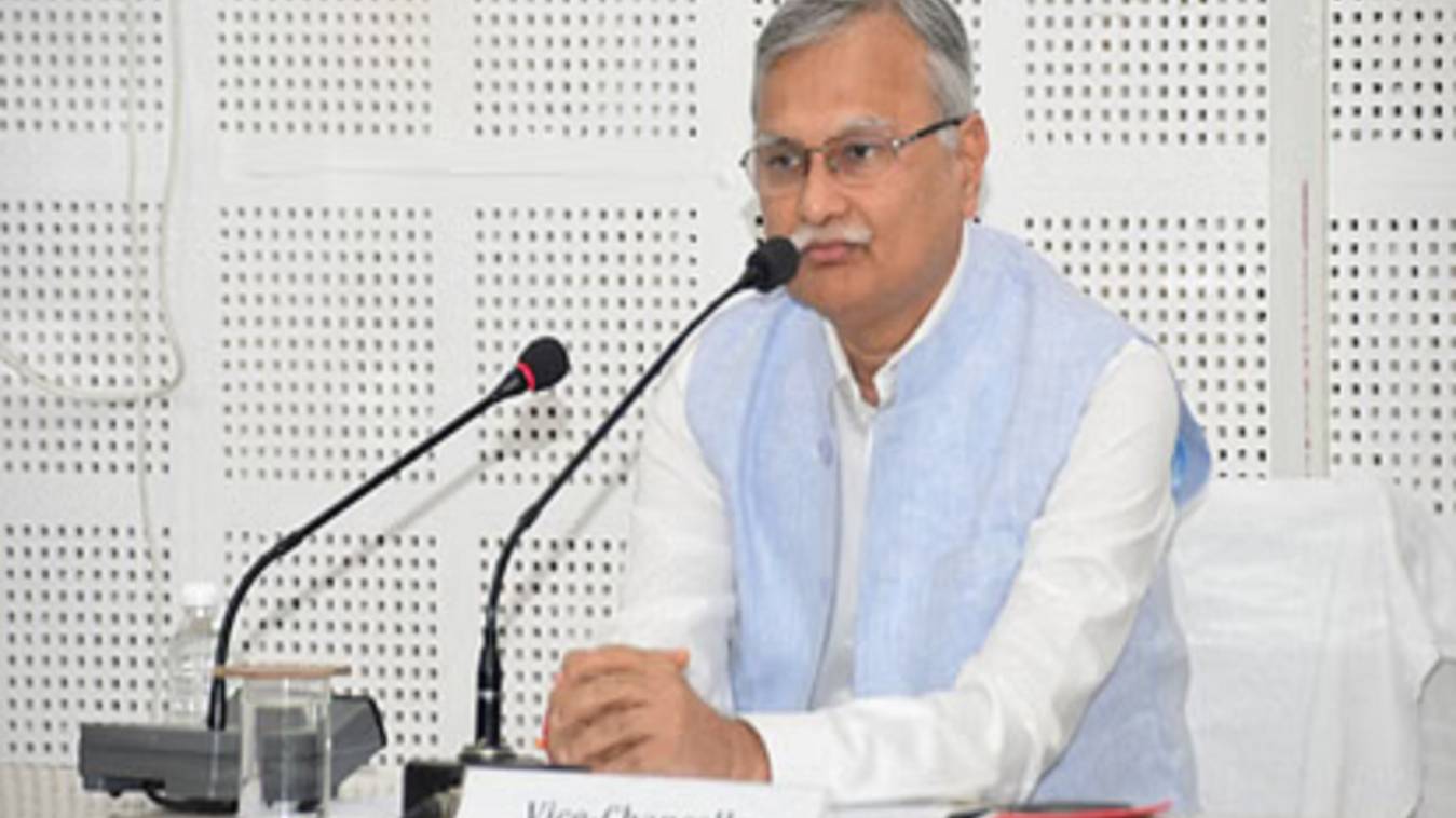 वाराणसी में BHU के कुलपति का ऐलान -अब समस्याओं पर होगा काम, टीम भावना और पारदर्शिता बनेगी सफलता की कुंजी