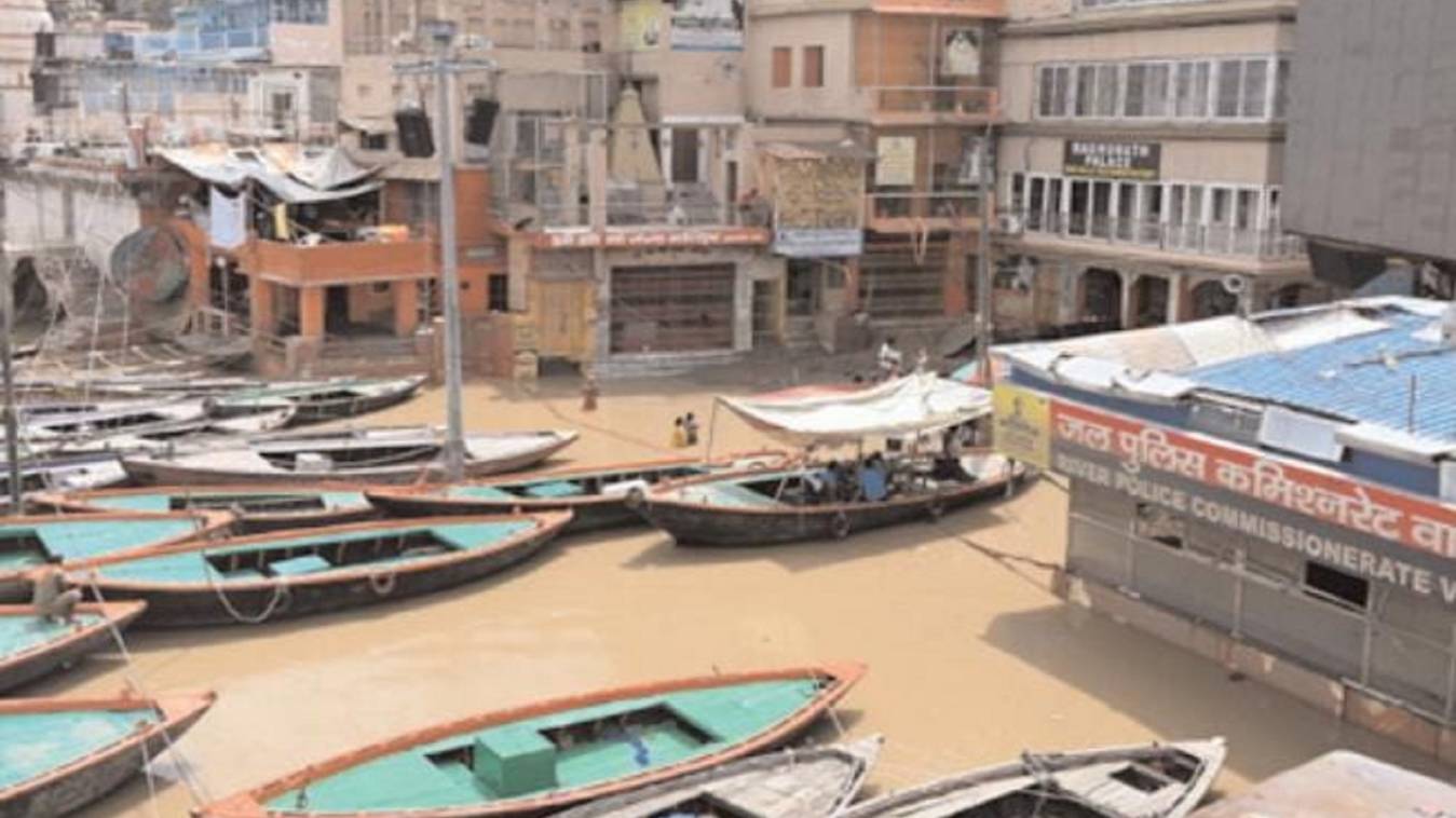 जनपद में सामान्य होने की ओर बाढ़ की स्थिति