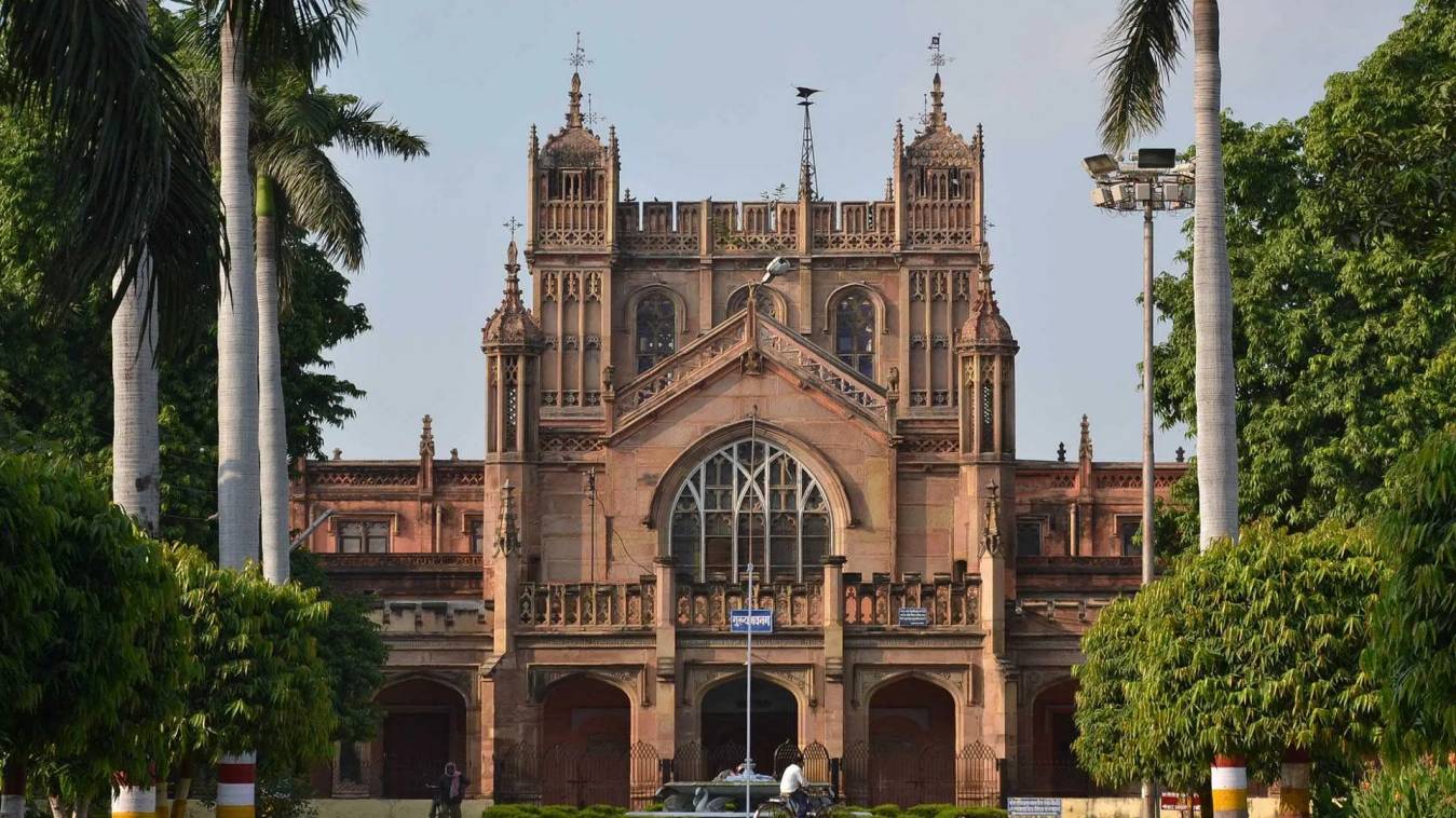 सम्पूर्णानंद संस्कृत विश्वविद्यालय में विदेशी भाषाओं व योग पाठ्यक्रमों में दाखिले शुरू