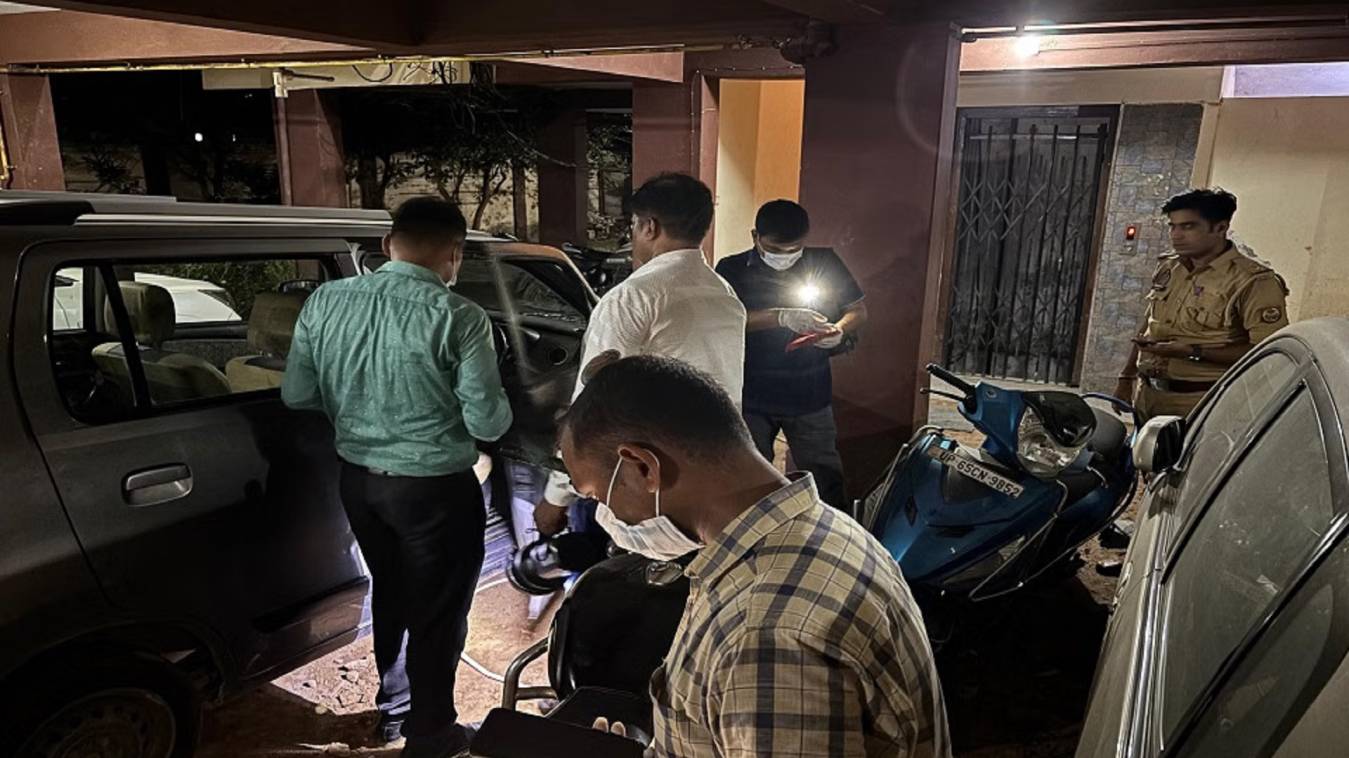 वाराणसी में मामूली विवाद में सनबीम स्कूल के टीचर की हत्या, अपार्टमेंट में पड़ोसी ने सिर पर ईंट मारी; पत्नी बेसुध