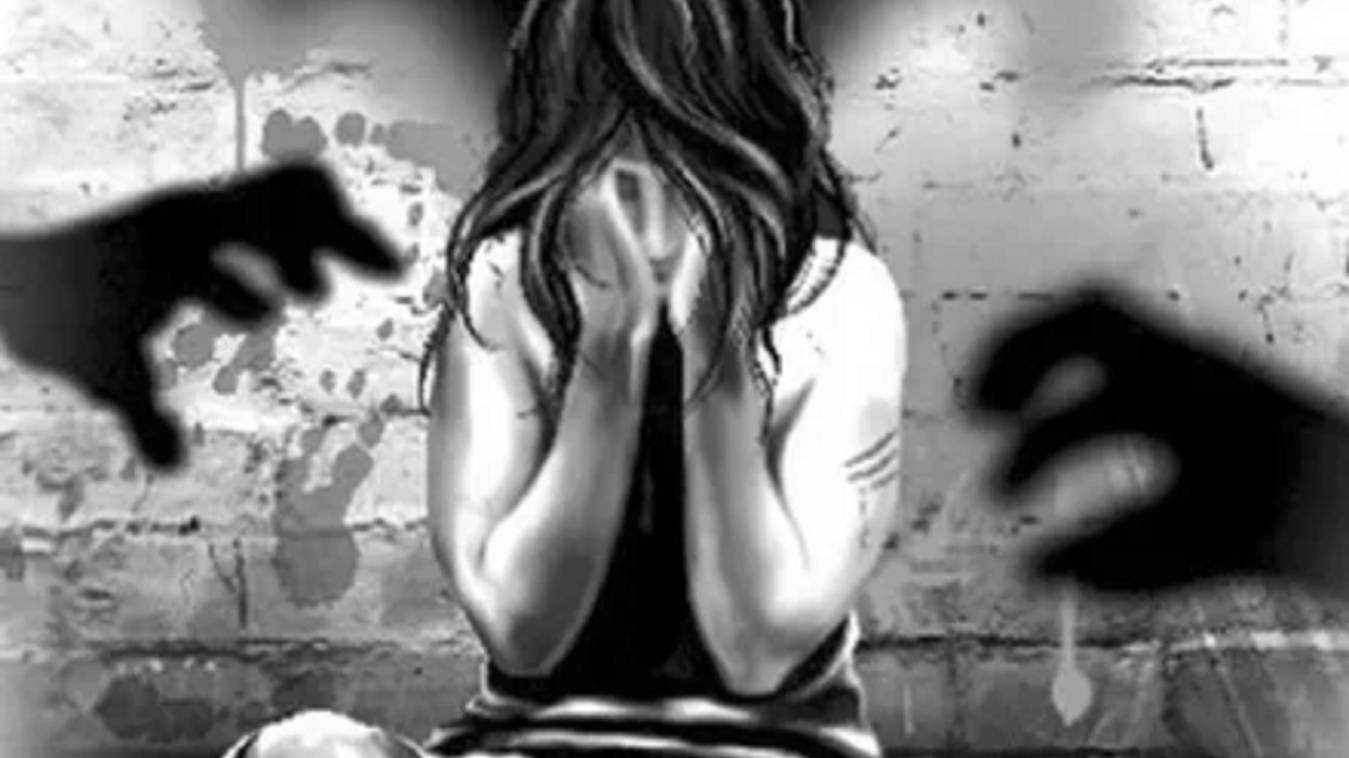 कानपुर में 14 साल की लड़की को खेत से उठा ले गए 4 बदमाश,पीपल के पड़े के नीचे किया सामूहिक बलात्कार