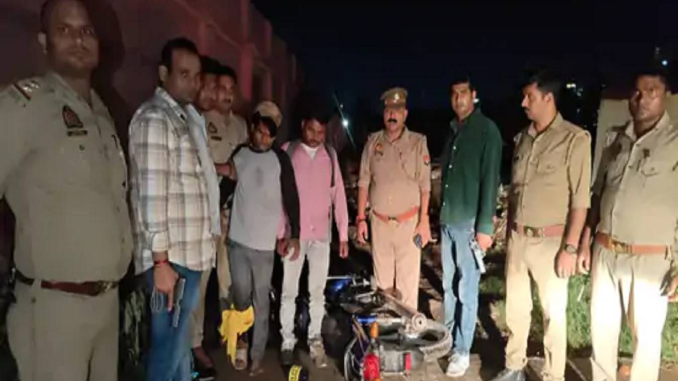  वाराणसी पुलिस और बदमाशों के बीच मुठभेड़, दो गिरफ्तार, एक पैर में गोली लगने से घायल