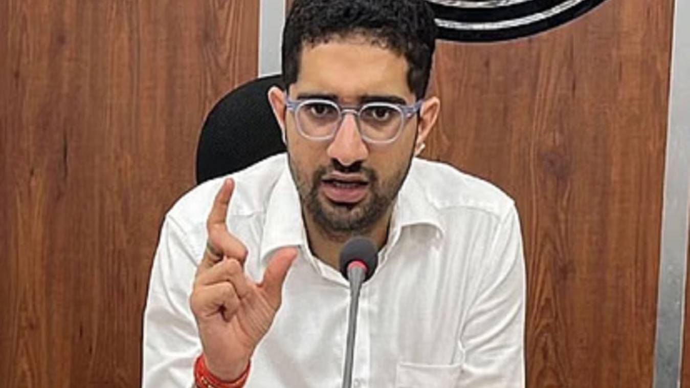 सुपर-80 टीम का निरीक्षण : कई विभागों की लापरवाही उजागर, कर्मियों पर कार्रवाई