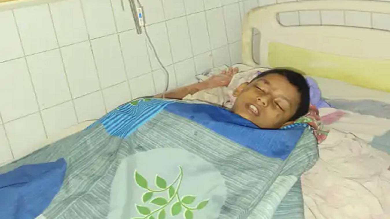 जौनपुर: सड़क किनारे जलेबी की दुकान पर खौलते तेल में गिरा 14 साल का बच्चा, दुकान पर हाथापाई में हादसे का शिकार, हालत नाजुक