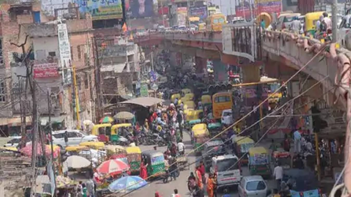 वाराणसी में पितृपक्ष पर बदला ट्रैफिक नियम, रात 10 से सुबह 8 बजे तक का नया रूटमैप हुआ जारी