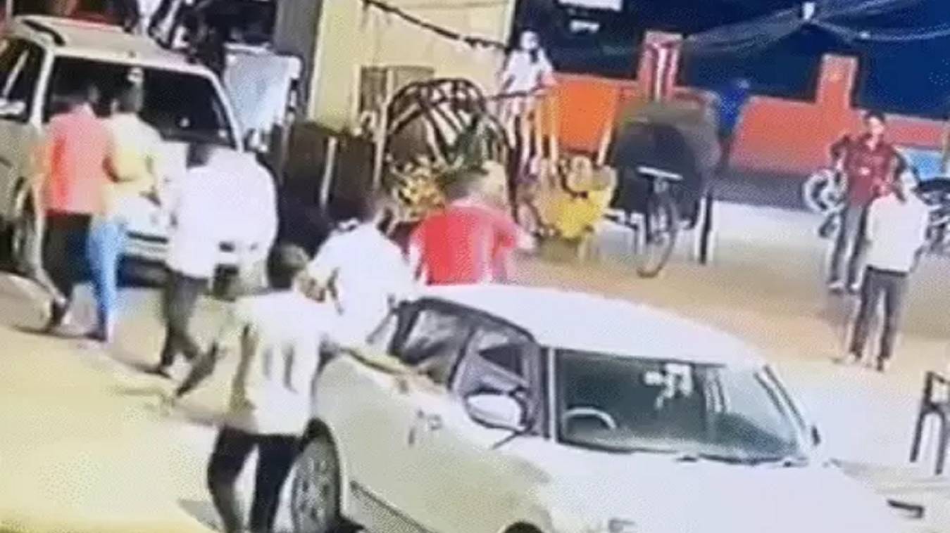 लखनऊ में 7 दोस्तों ने युवक को पीटकर अधमरा किया, थाने से छूटे तो धमकी भरी रील बनाई, VIDEO वायरल