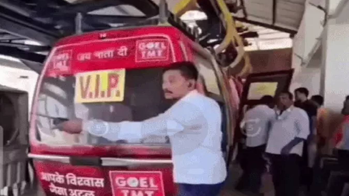 छत्तीसगढ़ का वीडियो वाराणसी का बताकर पोस्ट करने पर दो अकाउंट्स पर मुकदमा