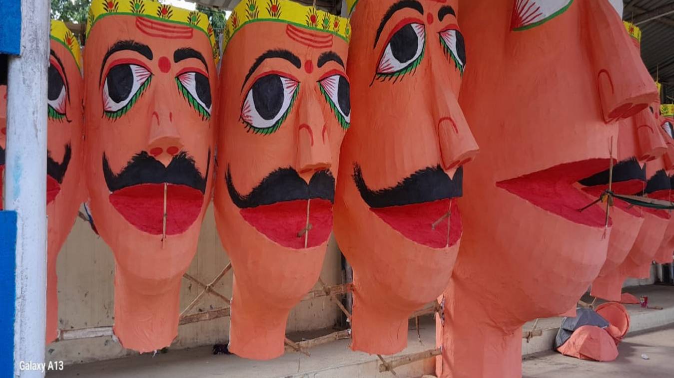 राम से पहले रावण को महंगाई ने मारा