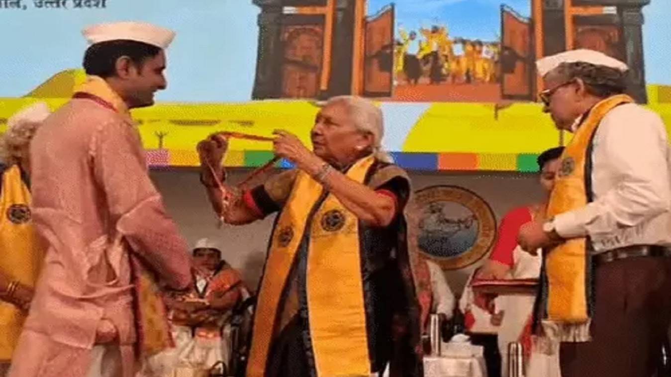 रुद्राक्ष कन्वेंशन सेंटर में काशी विद्यापीठ का 47वां दीक्षांत समारोह, 74 छात्राओं और 27 छात्रों को स्वर्ण पदक