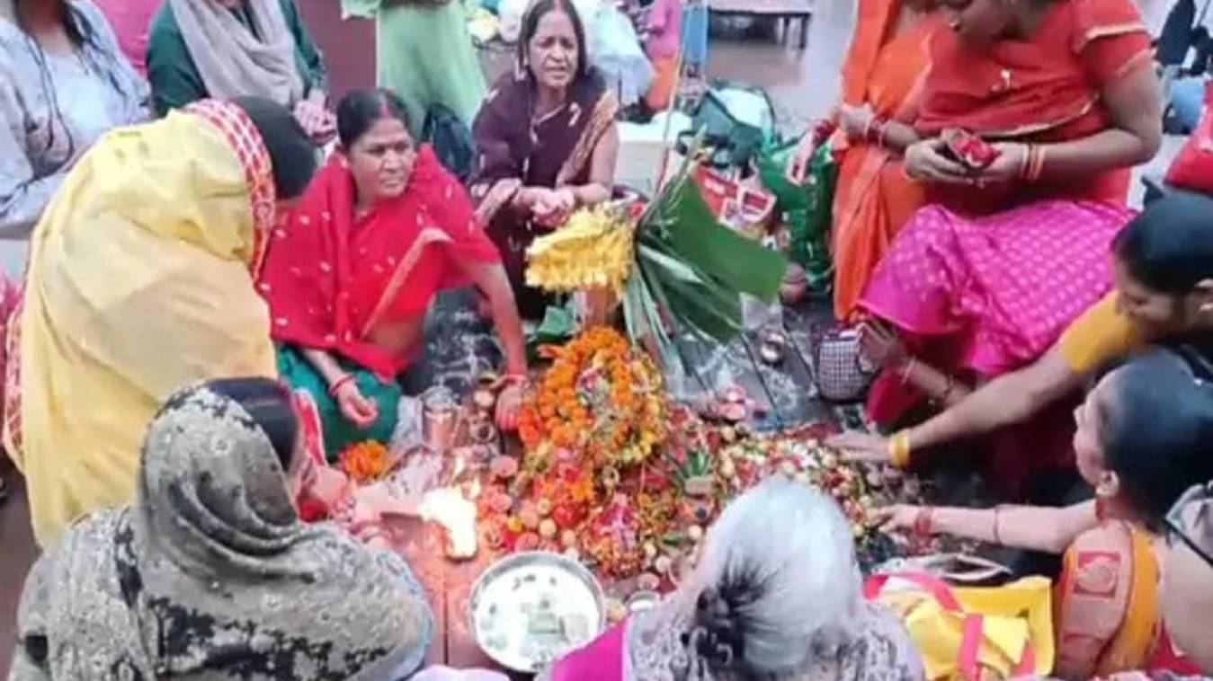 वाराणसी में प्रबोधिनी एकादशी : श्रद्धालुओं का गंगा स्नान, हरि जागरण के साथ मांगलिक कार्यों की शुरुआत