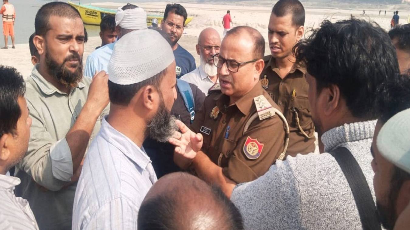 वाराणसी के रामनगर में दर्दनाक हादसा,  गंगा में समाए दो किशोर