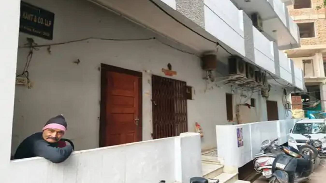 कमला पसंद मालिक की बहू ने लगाई फांसी, दिल्ली में मिला शव, पति की दूसरी शादी ने बढ़ाया तनाव