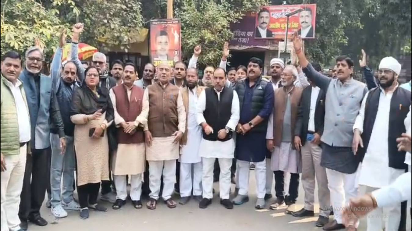 SIR की अंतिम तिथि बढ़ाने की मांग तेज, राजनीतिक दलों ने आयोग को भेजा मांग पत्र