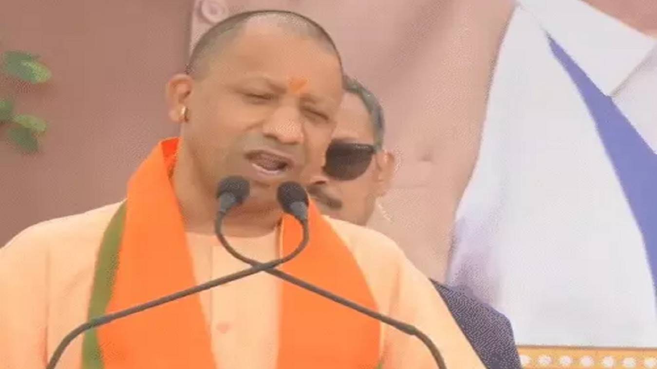 नए साल में योगी सरकार का युवाओं को बड़ा तोहफा, 2026 में निकलेंगी डेढ़ लाख सरकारी नौकरियां