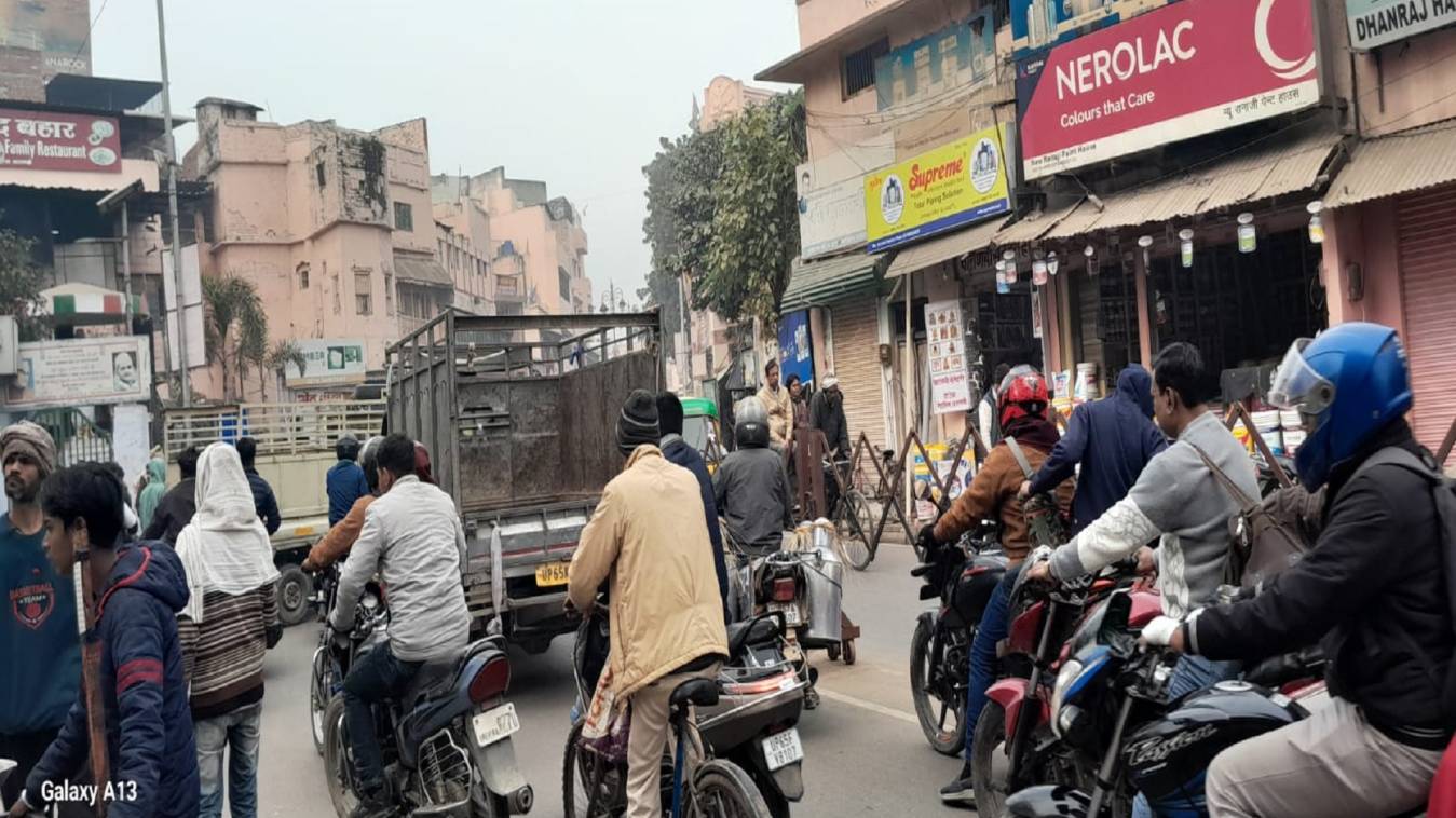 टाउनहाल व बेनिया की  पार्किंग के चलते रोजाना हो रहा जाम