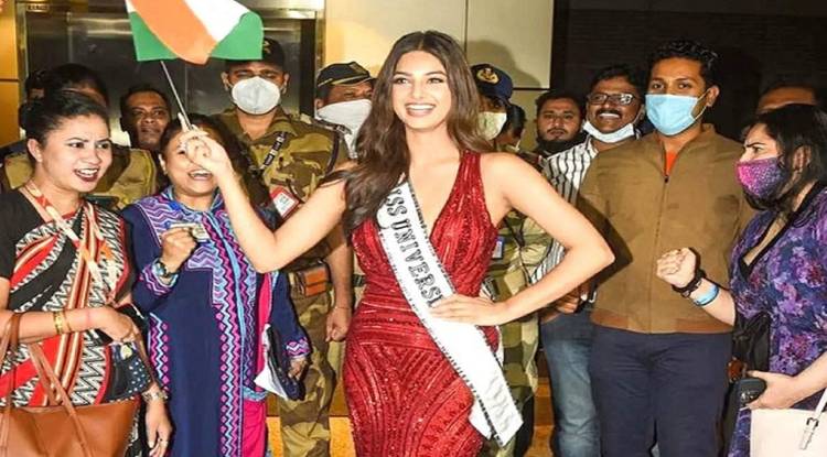 मिस यूनिवर्स हरनाज संधू मुंबई एयरपोर्ट से हुई 7 दिन के लिए क्वारैंटाइन