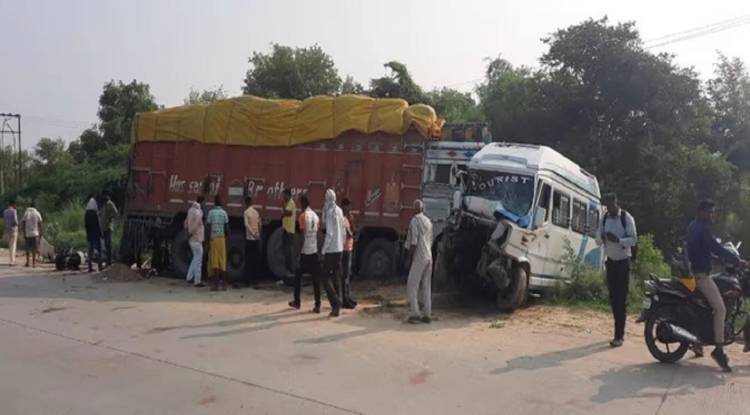 जौनपुर में सड़क हादसा: वाराणसी-लखनऊ फोरलेन पर दो वाहनों की टक्कर, तीन की मौत