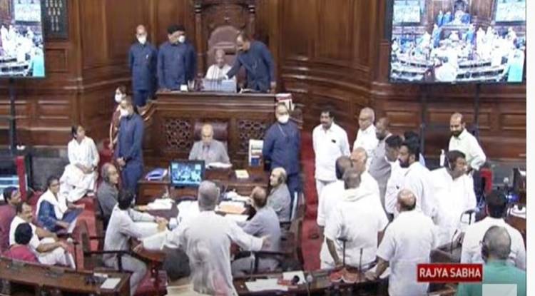 Monsoon Session: राज्यसभा से TMC नेता सुष्मिता देव समेत 11 विपक्षी सांसद सस्पेंड, वेल में प्रवेश करने पर हुई कार्रवाई