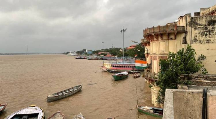 वाराणसी में गंगा अपना रौद्र रूप दिखाने के बाद दो दिन में हुई सामान्य, तटवर्ती इलाकों में छोड़ती जा रहीं दुश्‍वारियां