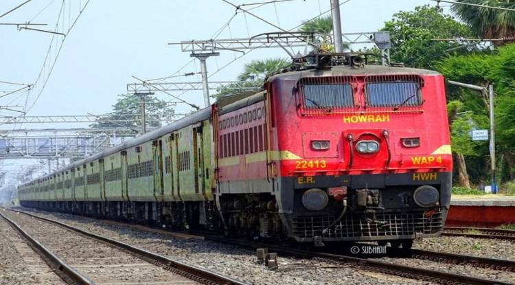 Chhath Puja Special Train: छठ पर्व पर 31 अक्तूबर को चलेंगी तीन विशेष ट्रेनें, दिल्ली-वाराणसी-पटना होगा रूट